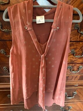 Jella Couture Women's Sleeveless Tie-Neck Blouse in Rust